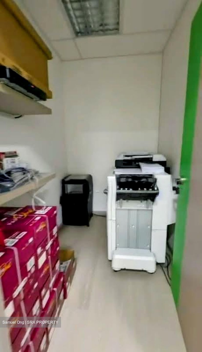 Jurong East Ville (D22), Shop House #559663241
